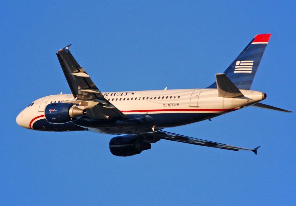 Archive photo of the same US Airways aircraft, tail number N711UW. (Wikimedia Commons)