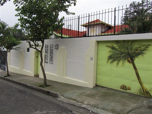 The Casa 69 hotel in Barrio California, San Jose, where Elizondo was found murdered on Wednesday.