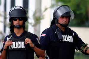 fuerza publica officers