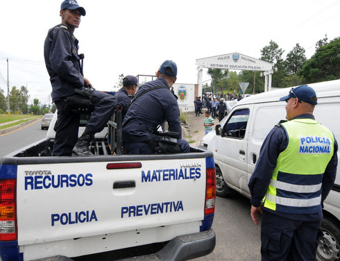 The United Nations’ “Safe and Friendly Cities for All” program has been operational in Tegucigalpa, Honduras, since Aug. 7. The initiative includes military and police operations to reduce crime in the nation’s capital. (Orlando Sierra/AFP)
