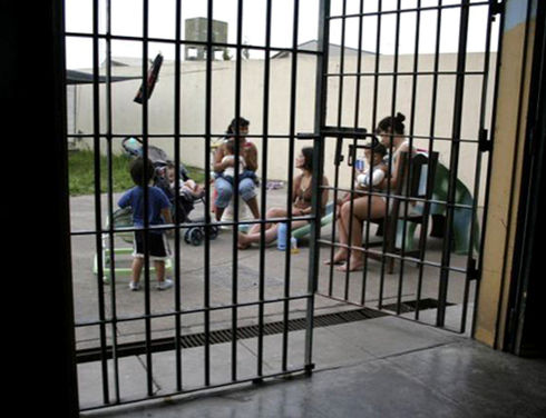 An amendment to Costa Rica’s Narcotics Law minimizes the imprisonment of women in vulnerable situations. (Courtesy of Costa Rica’s Judicial Investigation Organization)