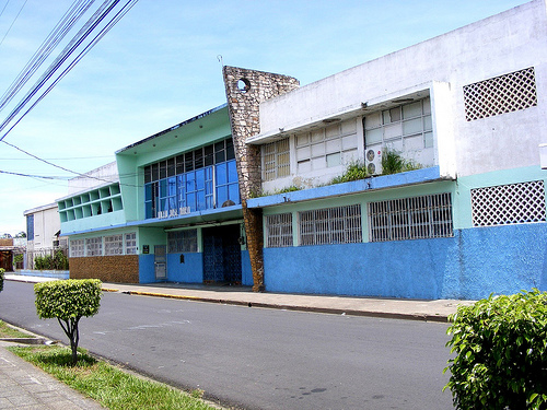 The Ministry of Health in Puntarenas has issued an eviction order for the Liceo Jose Marti high school. (CC/Flickr)