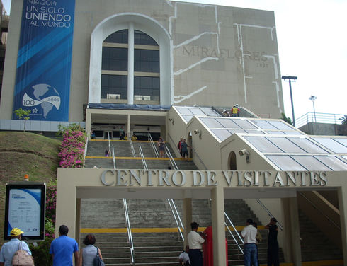 At Panama City’s Miraflores Visitor’s Center and Colon’s Panama Canal Expansion Observation Center, tourists can experience the historic Panama Canal centenary celebrations to the fullest. (María Gabriela Córdova / ISH)