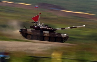 (Russian state media photo of a T-72 participating in the World Tank Biathlon)